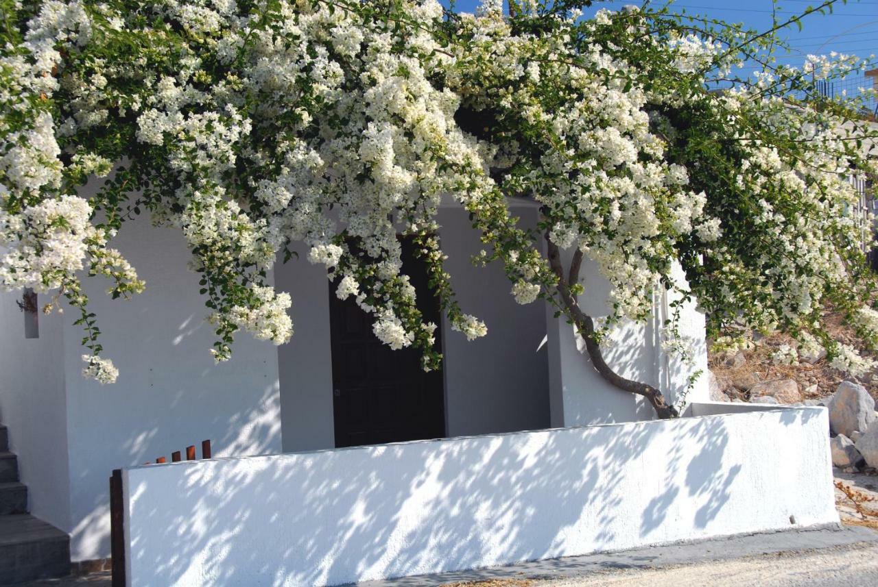 Christos Rooms Milos Adamantas  Exterior photo